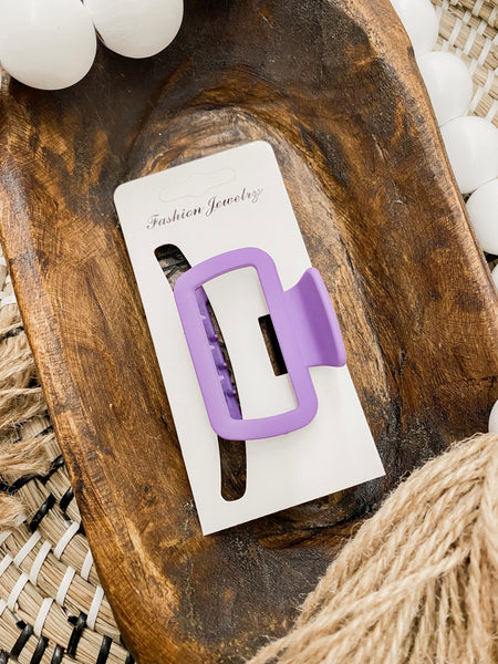 Maggie Medium Matte Hair Claw