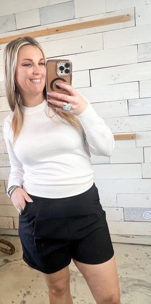 Pleated Sassy Shorts In Black