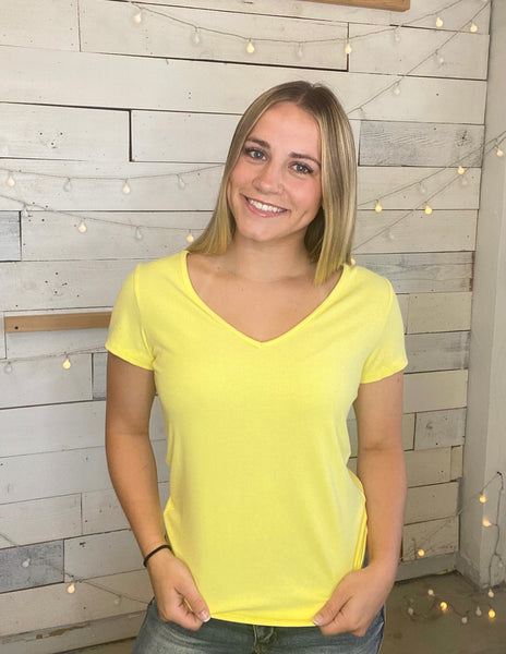 Hold Tight V-Neck Tee in Yellow