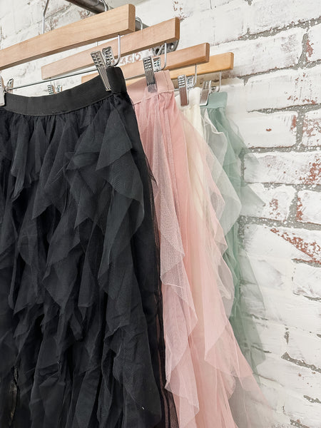 Waterfall Rays Skirt in Black