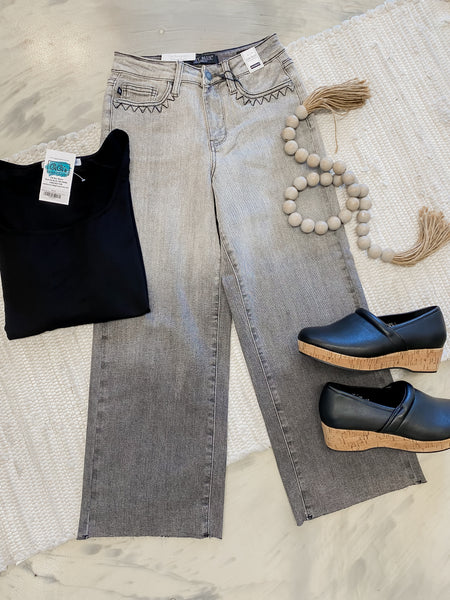 Judy Blue HW Vintage Grey Wash Crop Wide