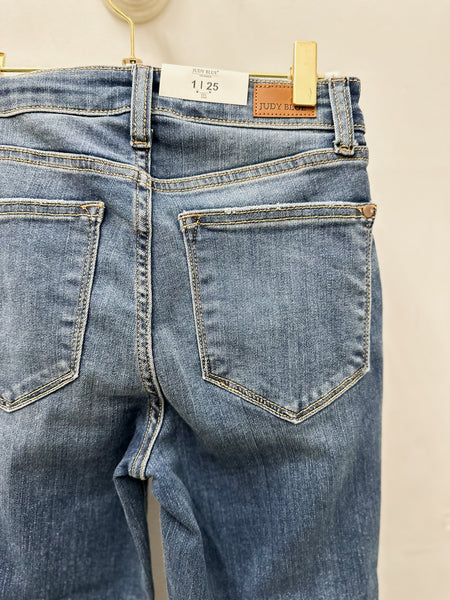 Judy Blue MR Capri with Side Slit