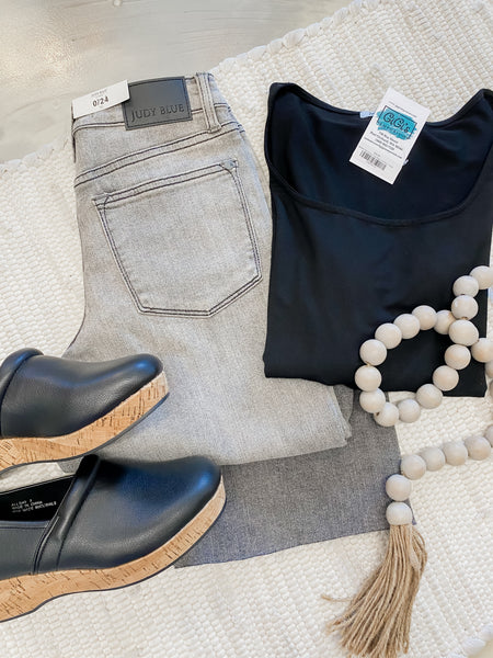 Judy Blue HW Vintage Grey Wash Crop Wide
