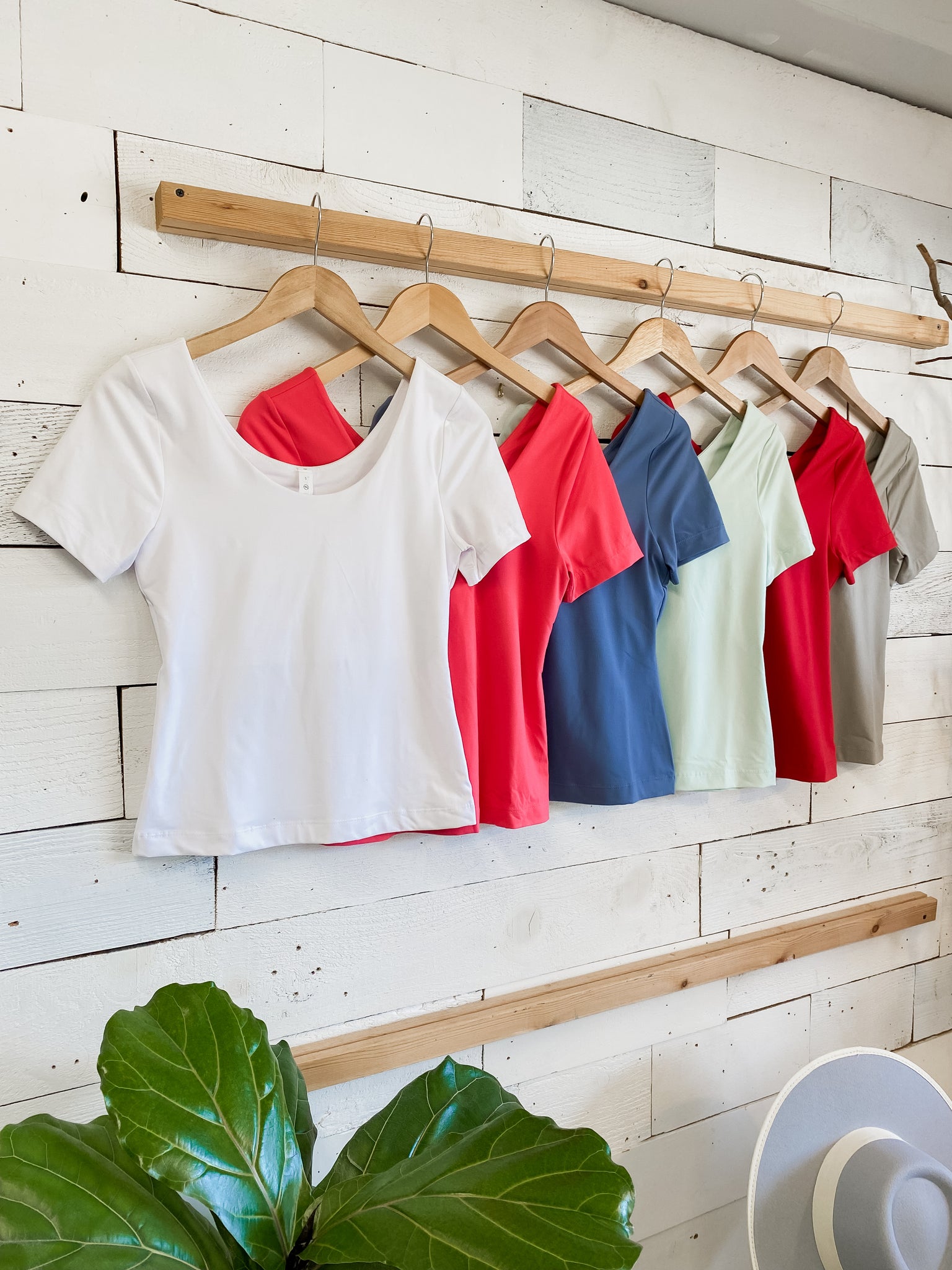 Gigis Yoga Short Sleeve Top