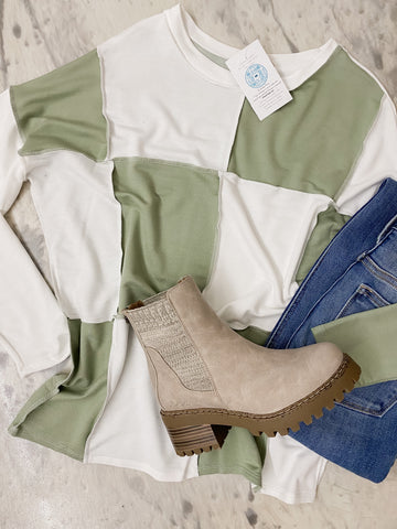Colorblock Checks Out