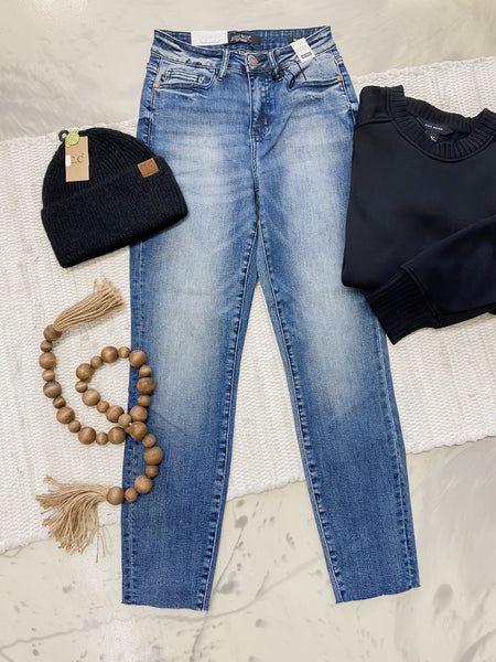 High Rise Raw Hem Relaxed Fit Judy Blue