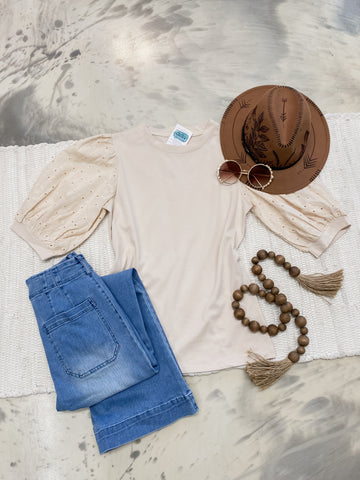 Elegant Eyelet in Natural