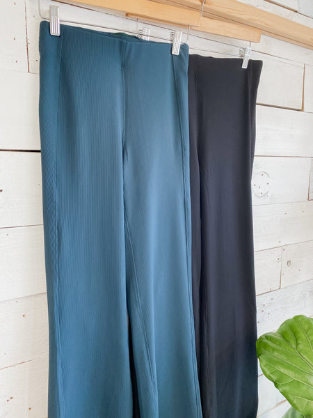 Black Out Friday Pintuck Leggings