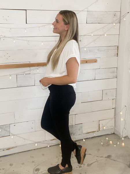 Dear Scarlett Magic Skinny in Black