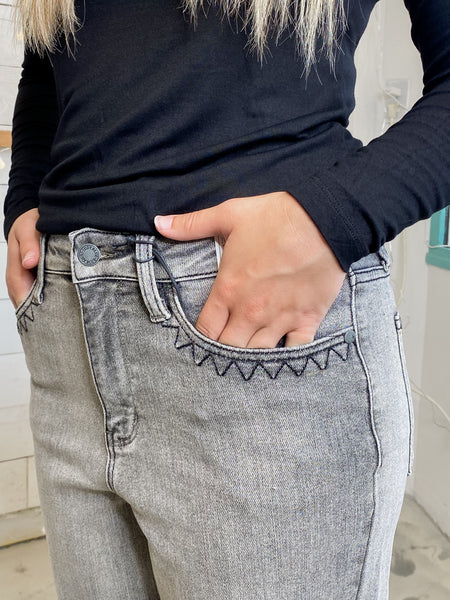 Judy Blue HW Vintage Grey Wash Crop Wide
