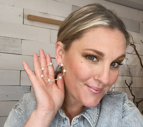 Nine to Midnight Pearl Earrings