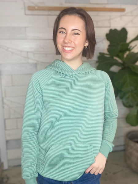 Michelle Mae Tatum Textured Pullover Hoodie in Spring Sage
