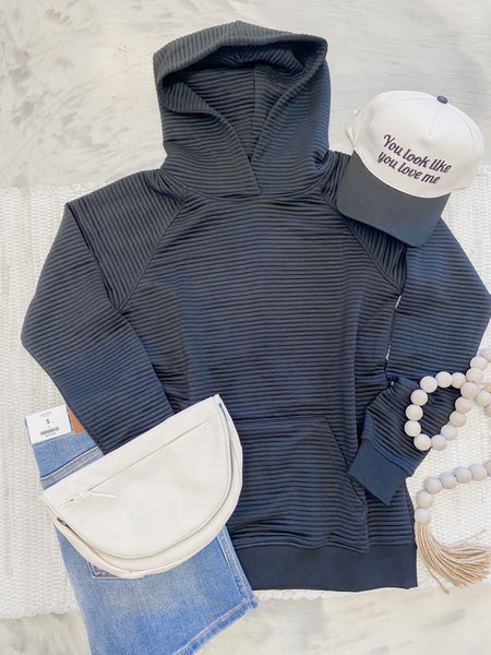 Michelle Mae Tatum Textured Pullover Hoodie in Black