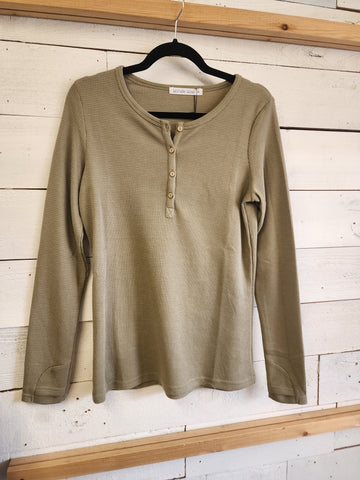 Long Sleeve Harper Henley in Olive