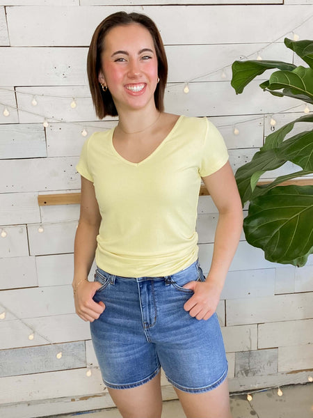 Hold Tight V-Neck Tee in Yellow