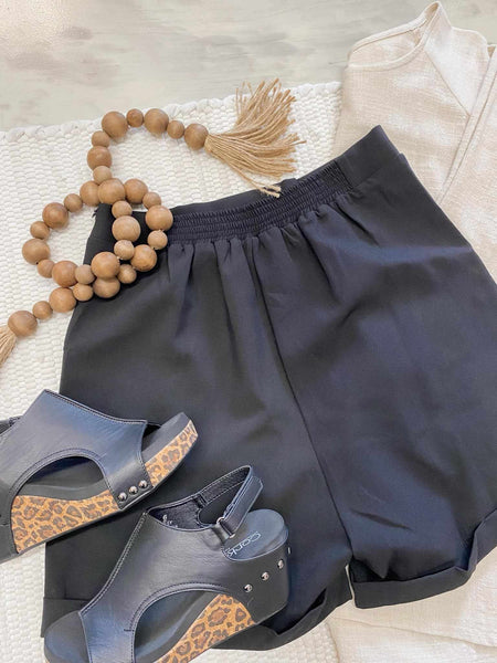 Pleated Sassy Shorts In Black