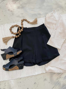 Pleated Sassy Shorts In Black