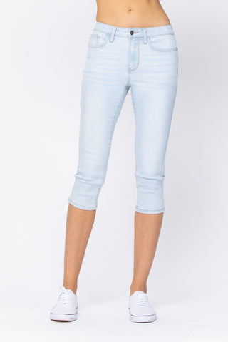 Judy Blue Light Capri