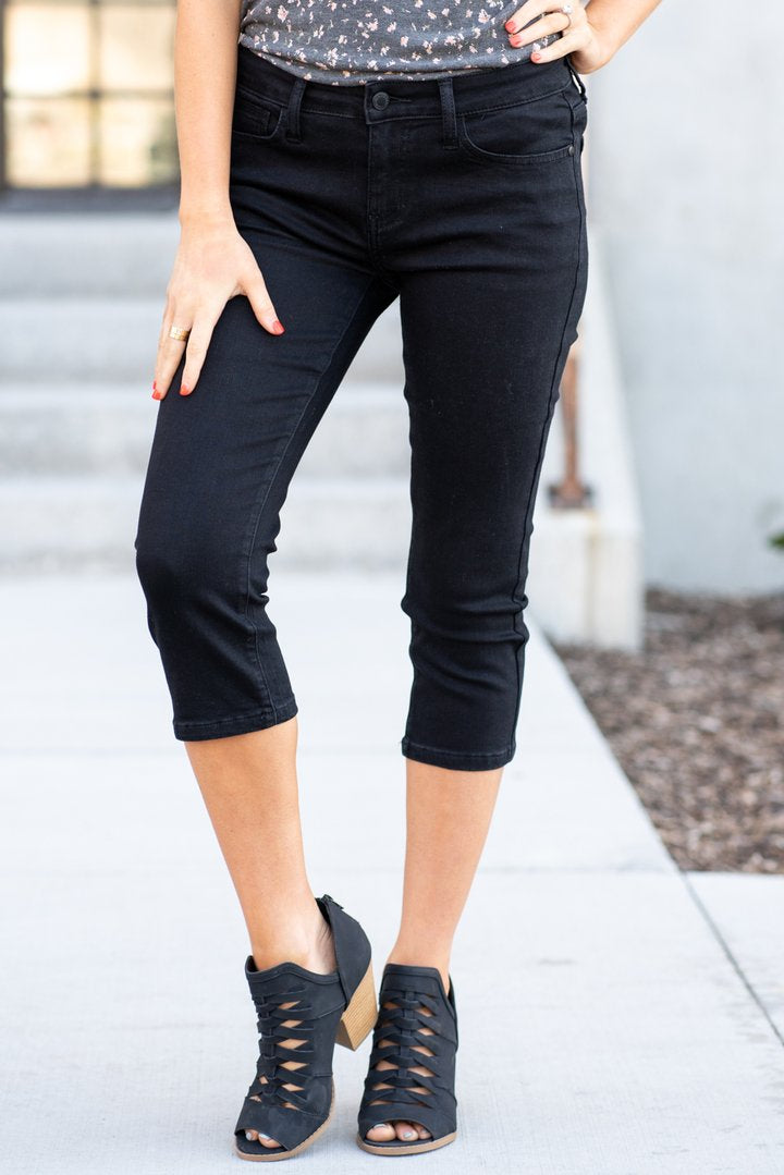 Judy Blue Black Capri