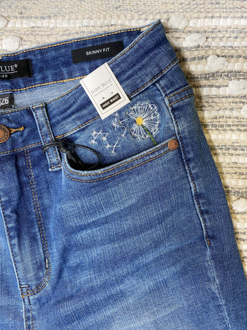 Judy Blue HI-Waisted Dandelion Embroidery Skinny