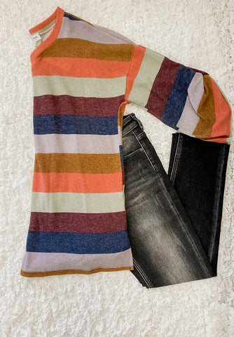 V-neck Strip'n Delight
