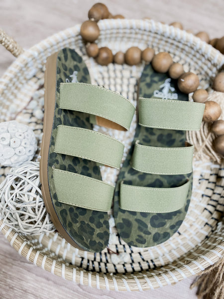 Dafne Olive Sandal